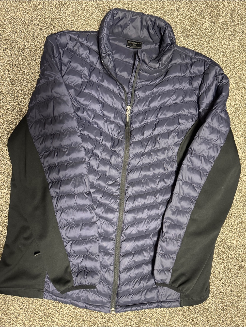 32 Degrees Navy Quilted Puffer Jacket with Black Sleeves, like new, size XXL
